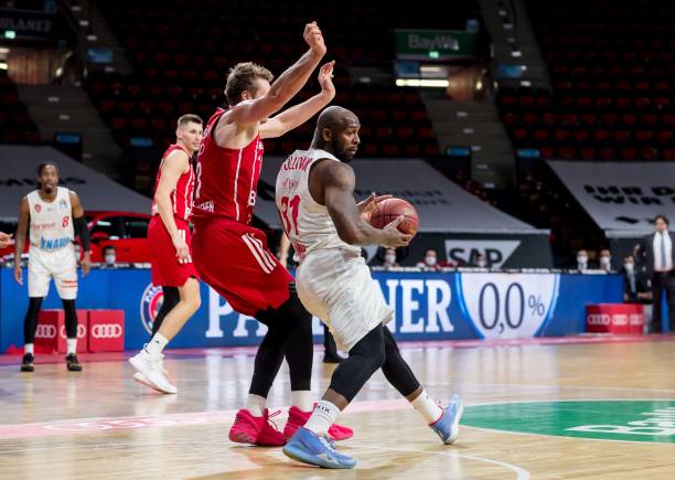 在该场备受 在该场备受