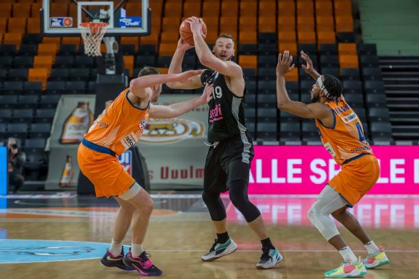 续创造奇迹 续创造奇迹